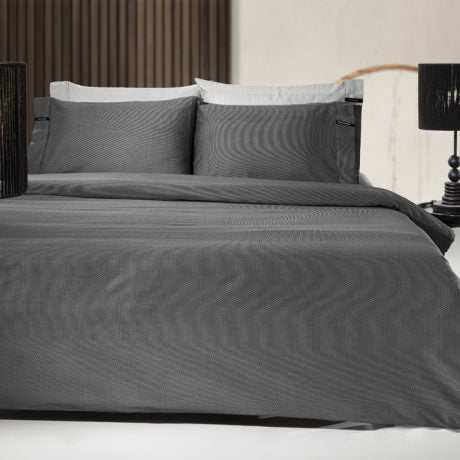 Minimal Black & White Cotton Sateen Sheet - Guy Laroche