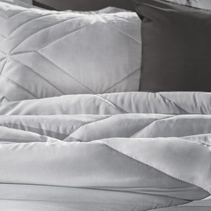 Guy Laroche Columbia Silver Duvet 250x240