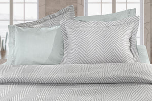 Guy Laroche Vigo Silver Bedspread 245x260