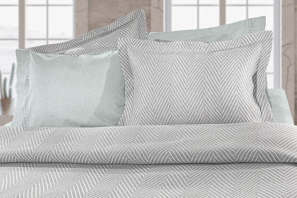 Guy Laroche Vigo Silver Bedspread 245x260