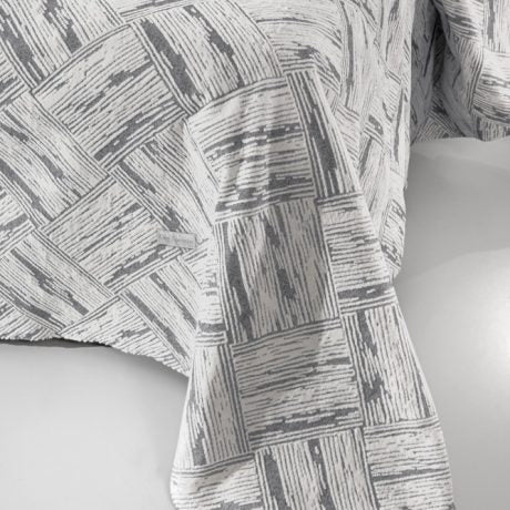 Guy Laroche Lucid Smoke Blanket 250x260