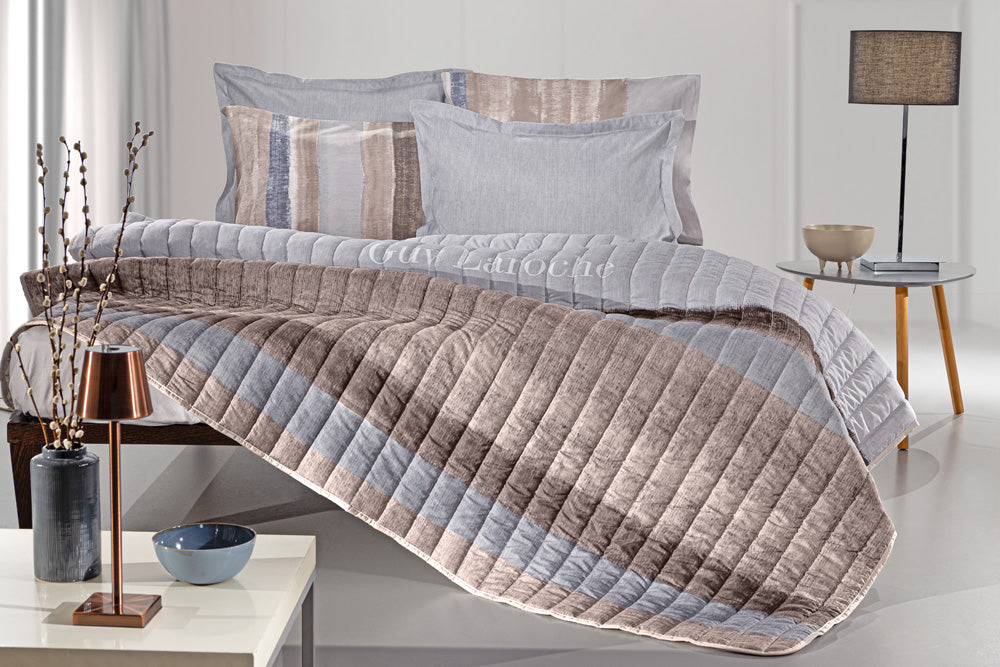 Guy Laroche Santiago Stone Quilt