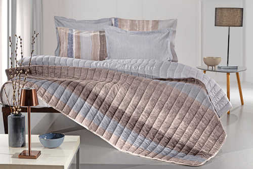 Guy Laroche Santiago Stone Quilt
