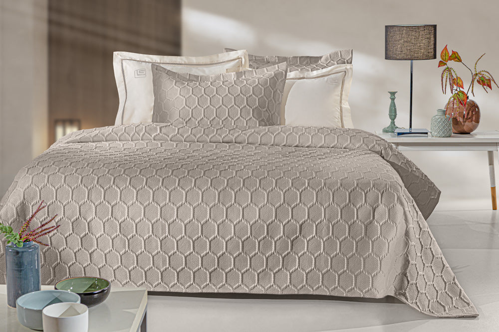 Guy Laroche Hive Taupe Quilt