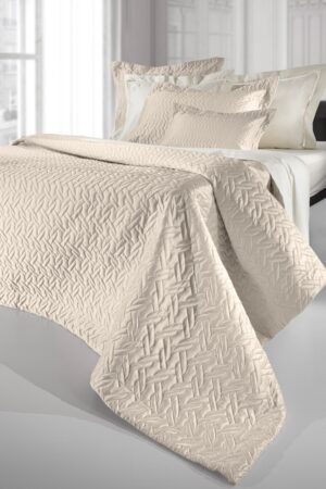 Guy Laroche Pavilon Sand Bedspread 240x250