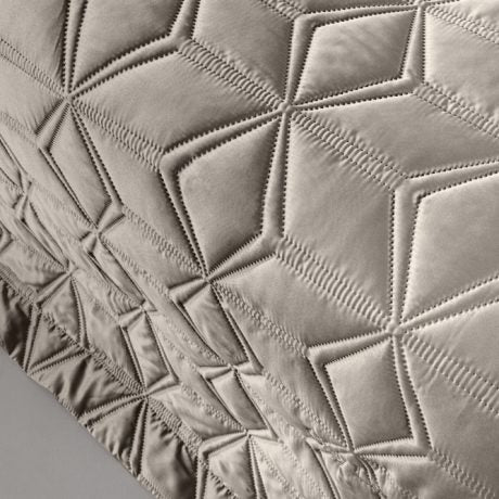 Guy Laroche Suite Taupe
