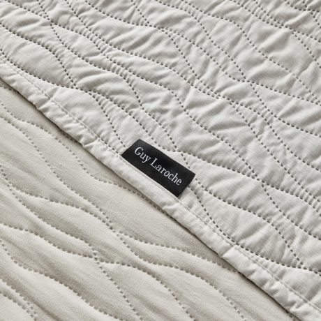 Guy Laroche Shadow Natural Bedspread 220x240