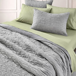 Guy Laroche Shadow Gray Bedspread 220x240
