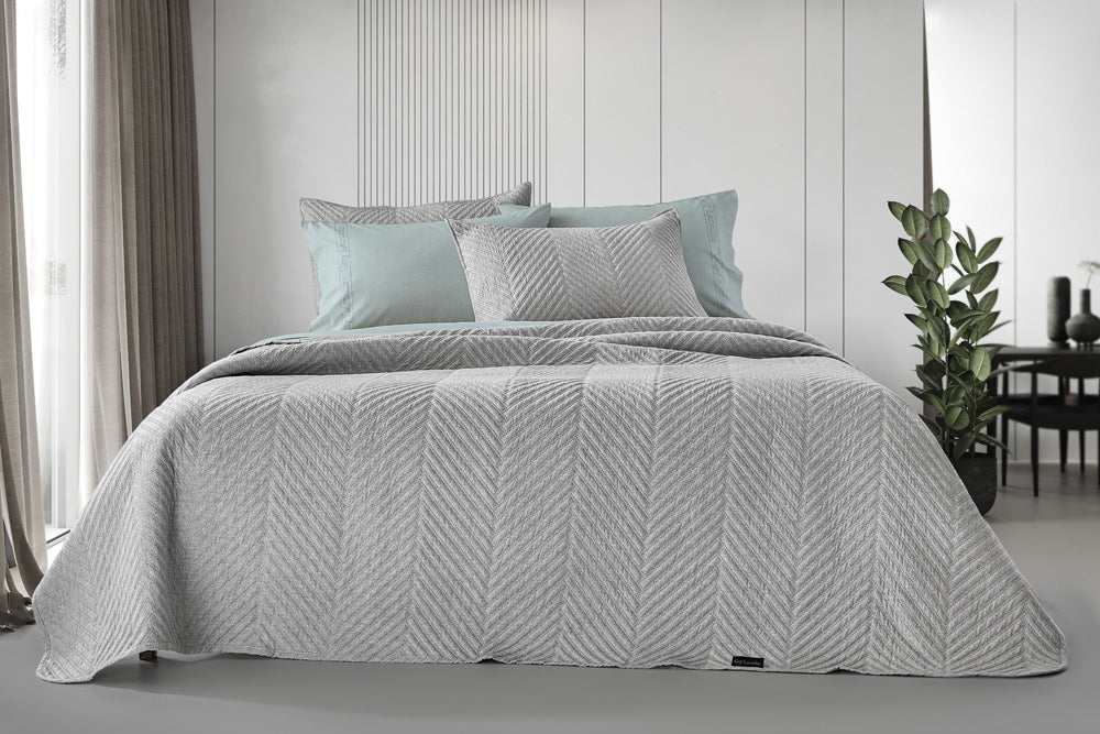 Guy Laroche Bone Gray Bedspread 220x240