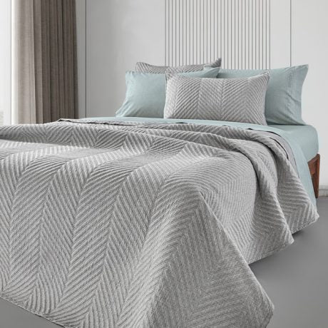 Guy Laroche Bone Gray Bedspread 220x240