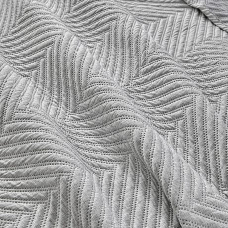 Guy Laroche Bone Gray Bedspread 220x240