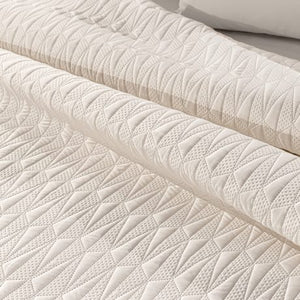 Guy Laroche Ruby Ivory Bedspread 240x250