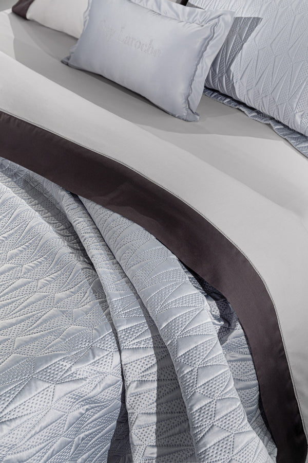 Guy Laroche Ruby Silver Bedspread 240x250