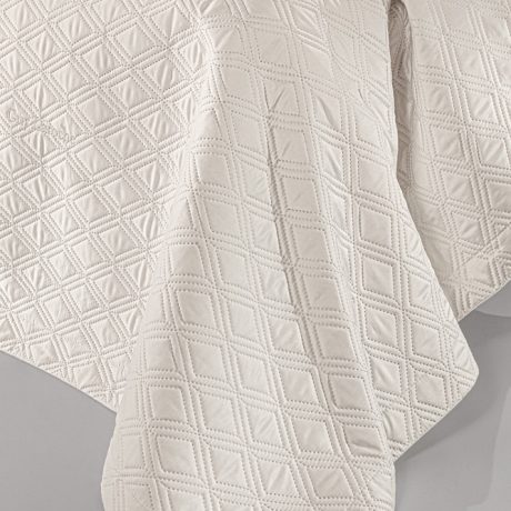 Guy Laroche Honour Ivory