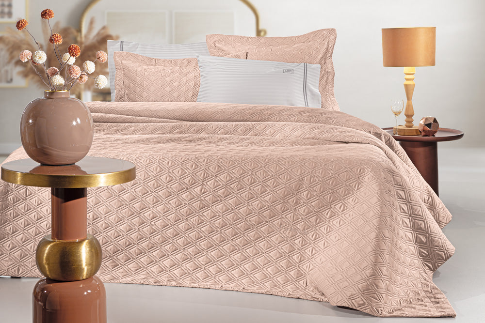 Guy Laroche Honour Old Pink Bedspread 240x250