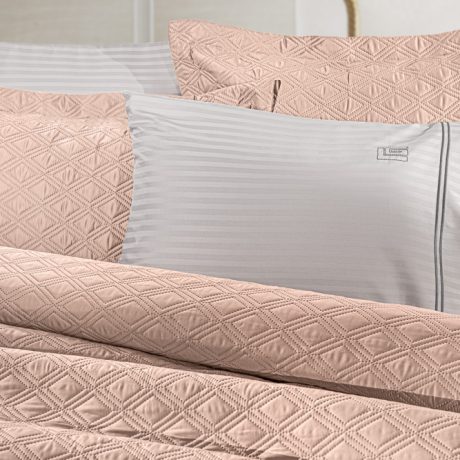 Guy Laroche Honour Old Pink Bedspread 240x250