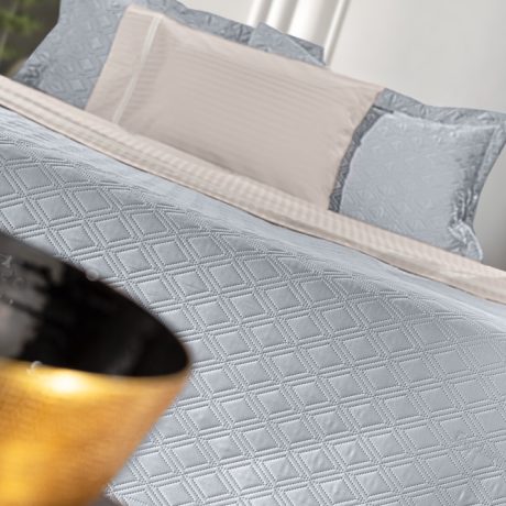 Guy Laroche Honour Silver Bedspread 240x250