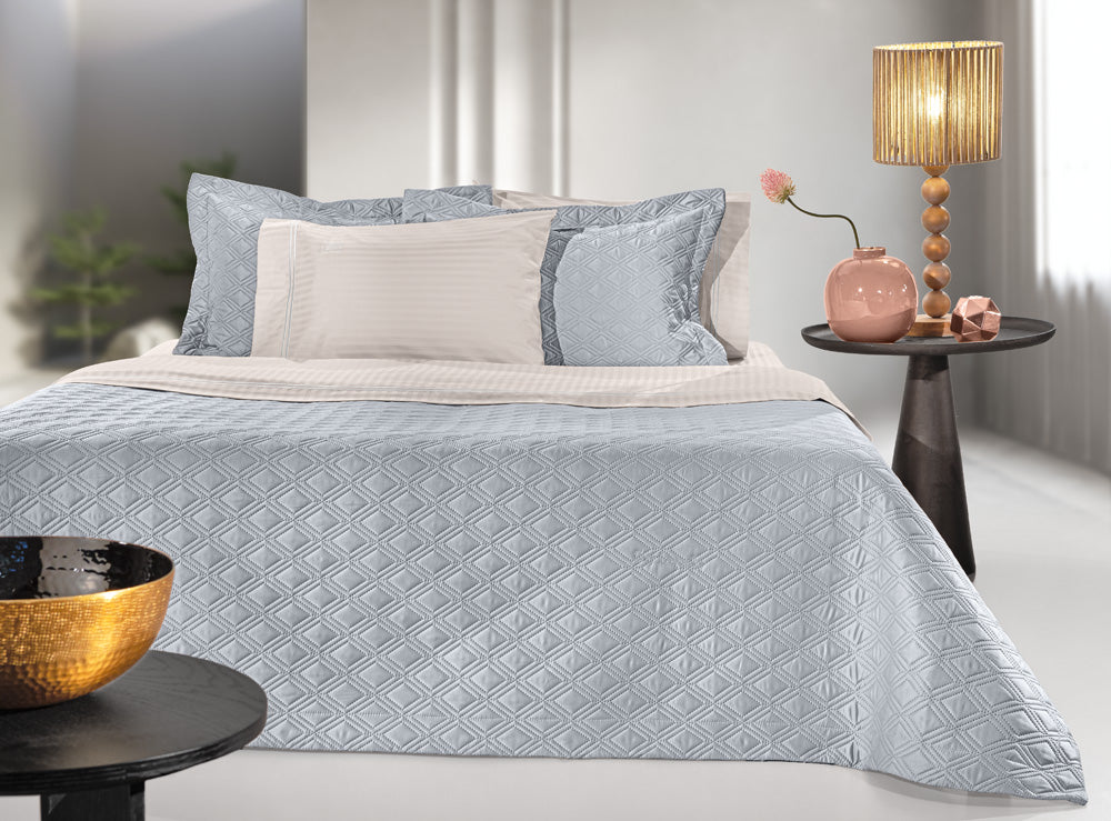 Guy Laroche Honour Silver Bedspread 240x250