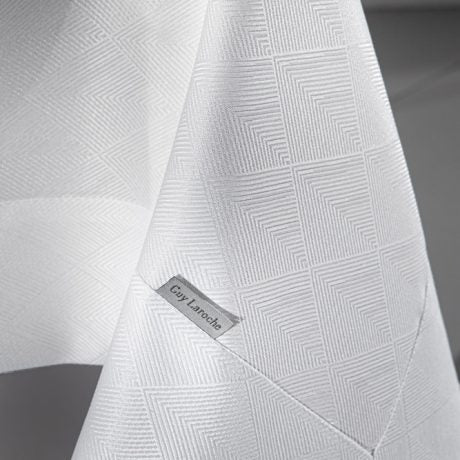 Guy Laroche Motion White Tablecloth 160x260