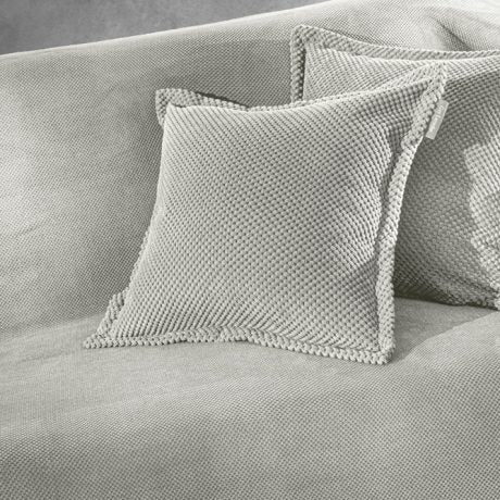 Guy Laroche Rubicon Choco Throw