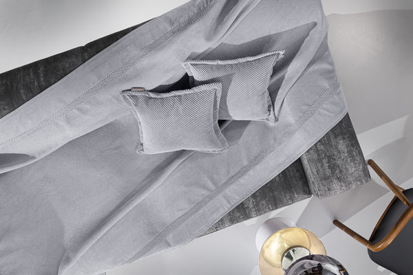Guy Laroche Rubicon Choco Throw