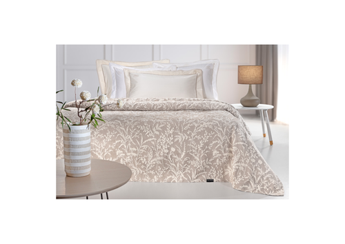 Guy Laroche Bouquet Jacquard Bed Blanket