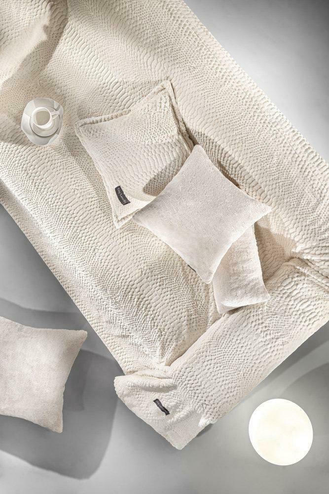 Guy Laroche Crusty Ivory Throw