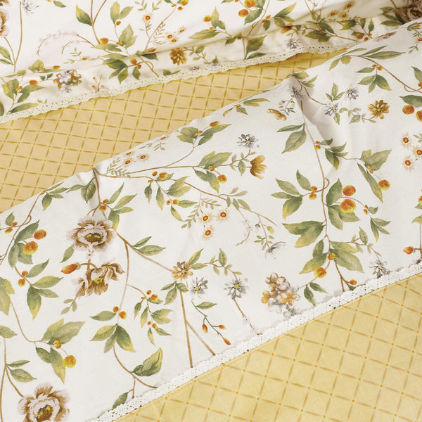 Das Home Quilt With Flowers