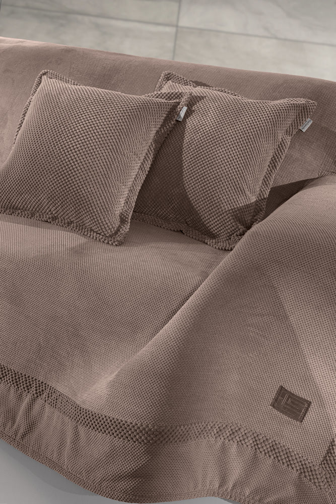 Guy Laroche Rubicon Choco Throw