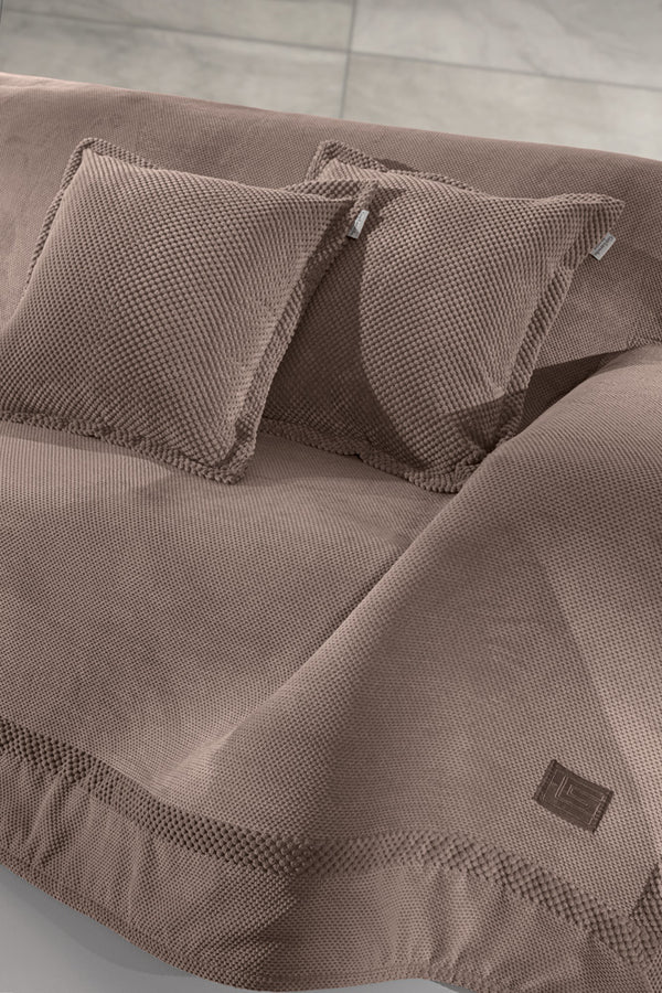 Guy Laroche Rubicon Choco Throw