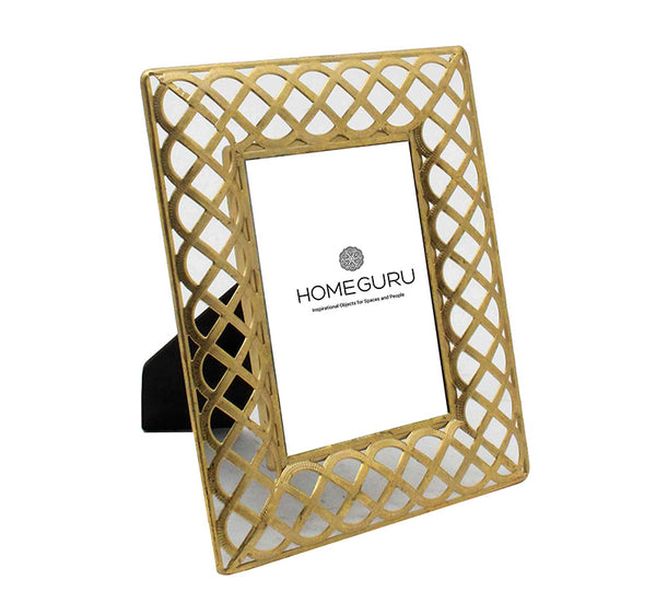 Rhombus Gold Photo Frame – 13 × 18 cm | ZAROS