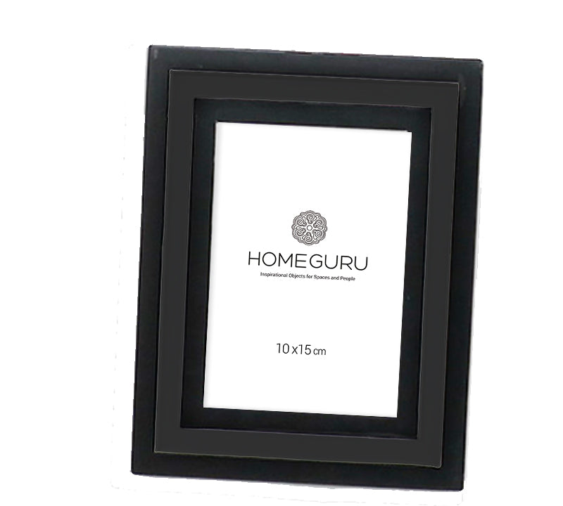 Photo frame with black wooden border
