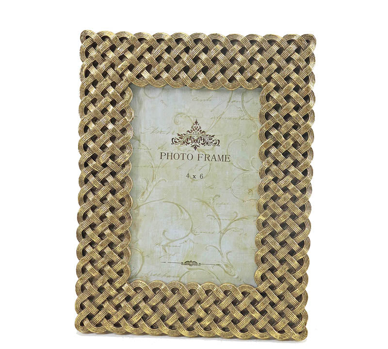 Photo frame, polyresin woven gold frame