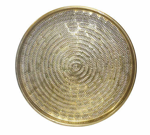 Round aluminum tray with herringbone pattern