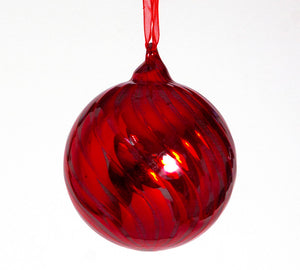 Red Spiral Glass Christmas Bauble – 8 cm