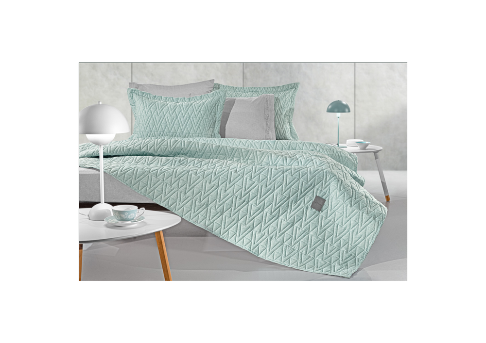 Guy Laroche Kylian 2-Piece Bedspread Set