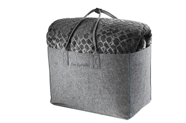 Surreal Anthracite Reversible Quilt – Guy Laroche Paris