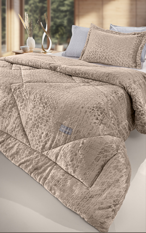 Surreal Natural Reversible Quilt – Guy Laroche Paris