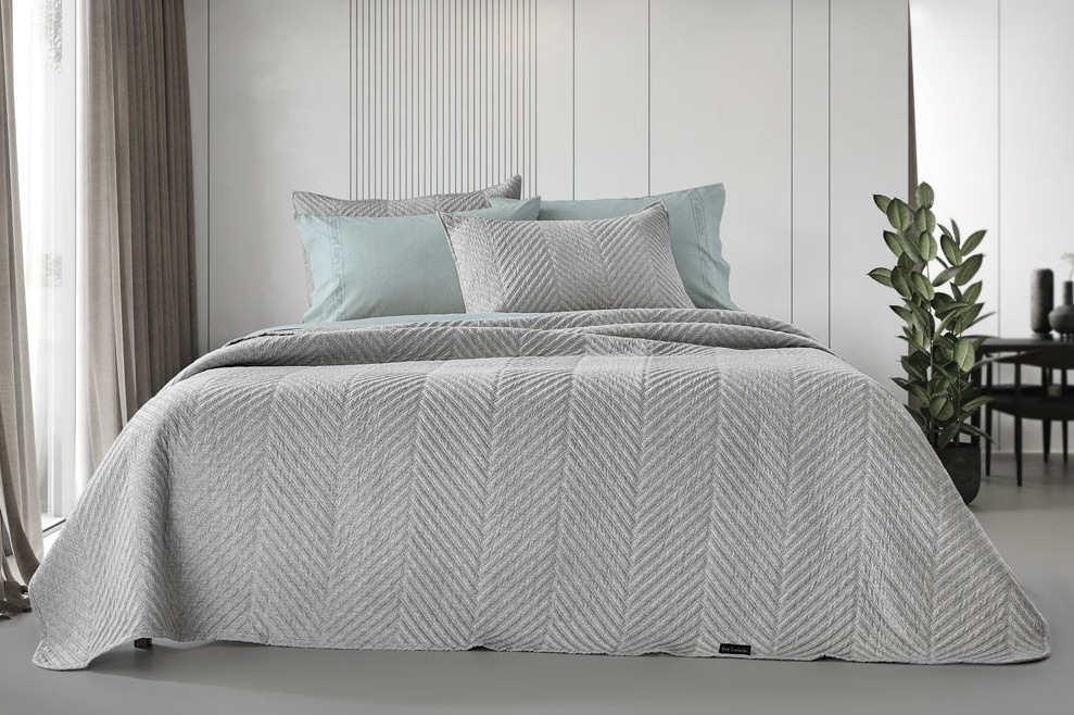 Guy Laroche Bone 2-Piece Bedspread Set