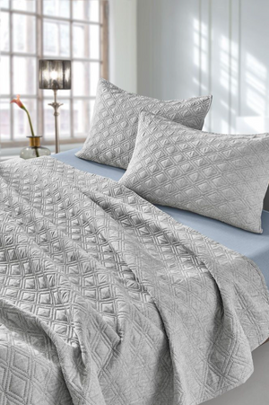 Guy Laroche Tempest Bedspread
