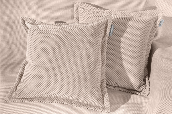 Guy Laroche Rubicon Choco Throw