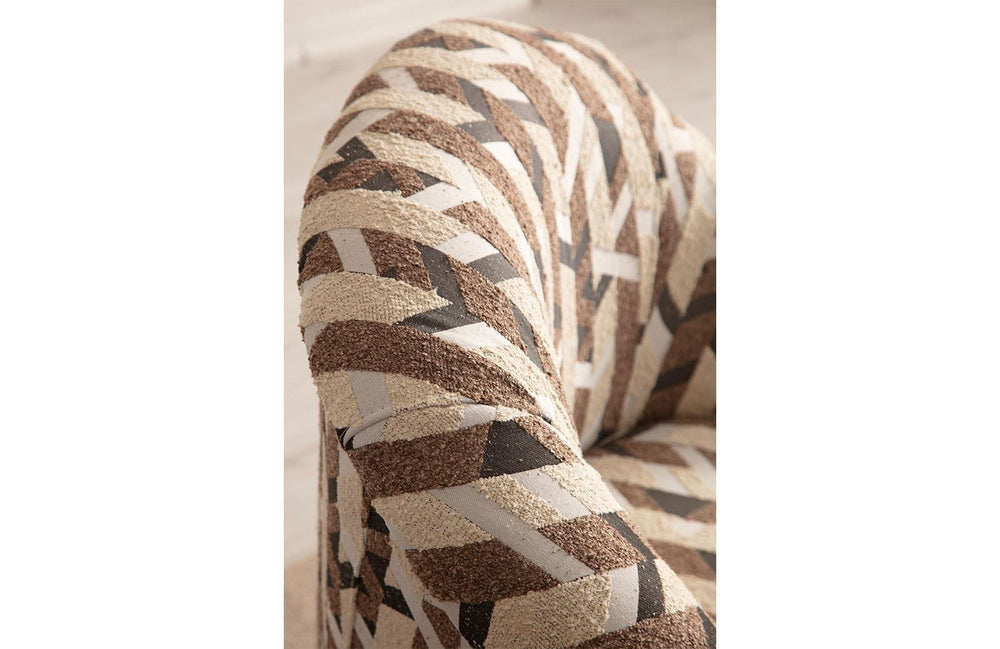 Armchair Mikato